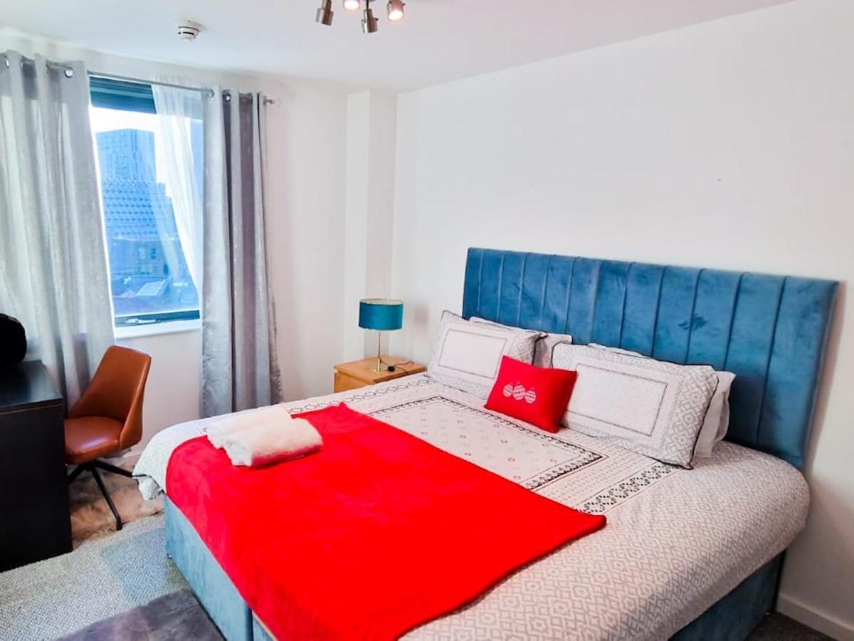 Lovely 2-Bedroom Apartment, Free Parking مانشستر المظهر الخارجي الصورة